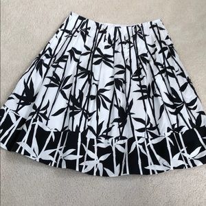 Jones New York-  Petite Black & White Skirt